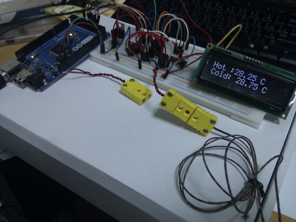 Breadboard setup for temperature monitoring Arduino