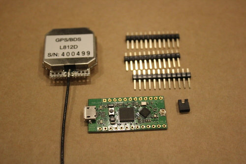 Navspark unboxing: board, antenna, pins